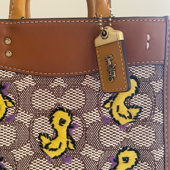 COACH 1941 Rogue 17 / Signature Textile Jacquard / Duck Motif - Picture 4 of 16